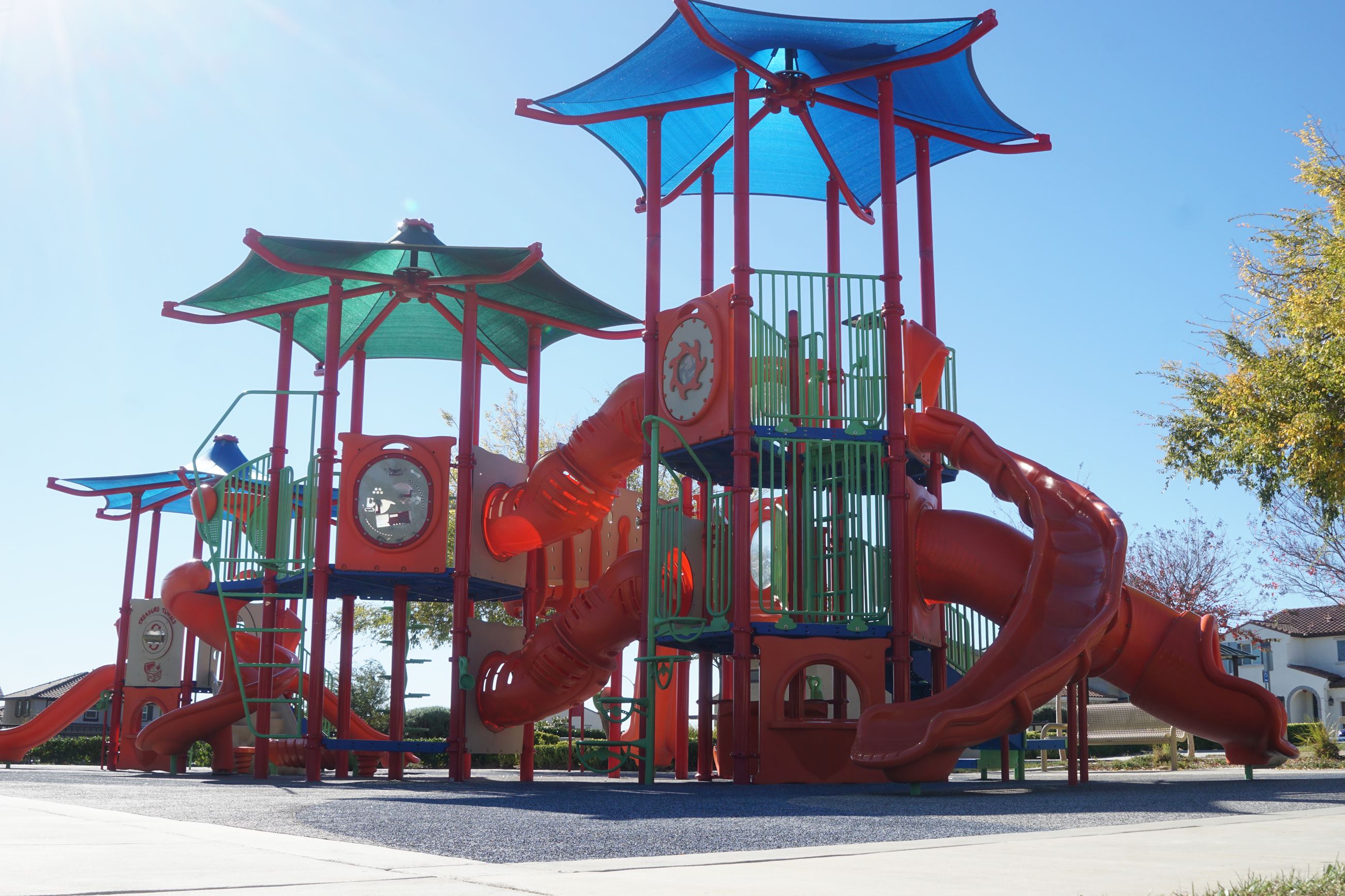 Photo of playground structure at Sierra Crest II Park