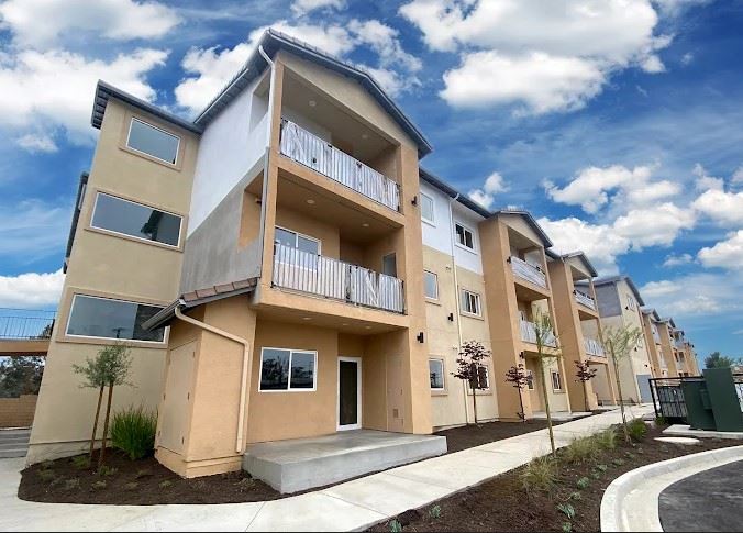 Image of apartment complex building